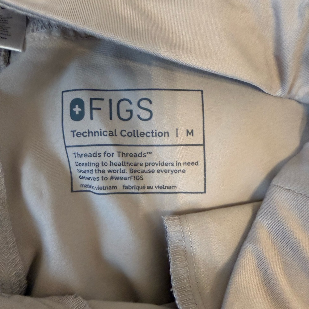 Figs Tan Scrub Set - Picture 5 of 6